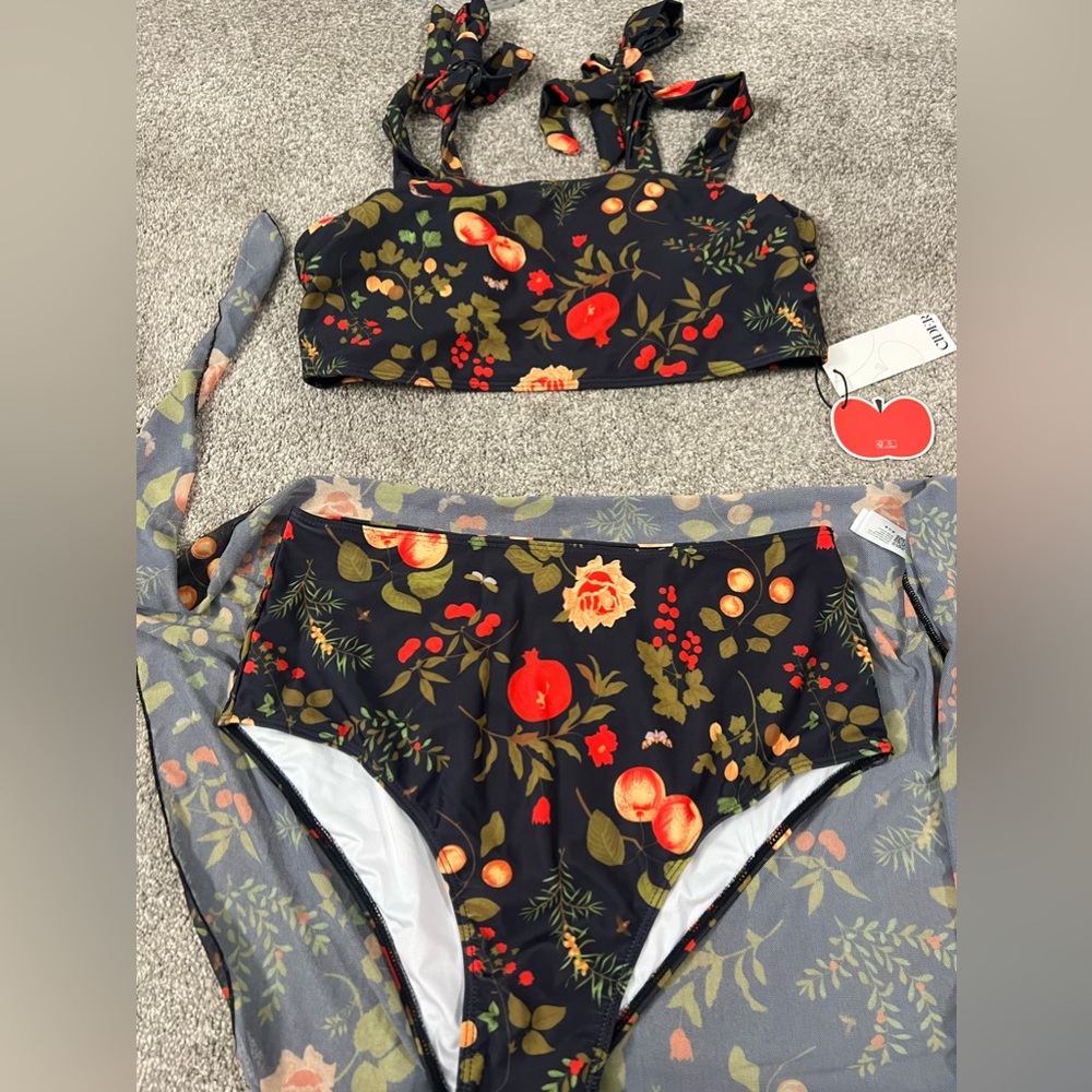 Cider bathing suit & sarong